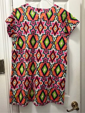 Women’s Bright Geo-Print Shift Dress in Pink and Green